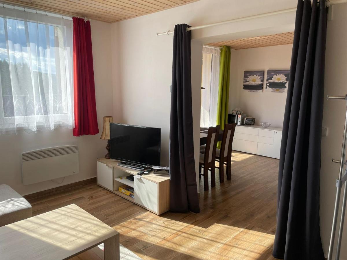 Apartman 7 Stozec Luaran gambar