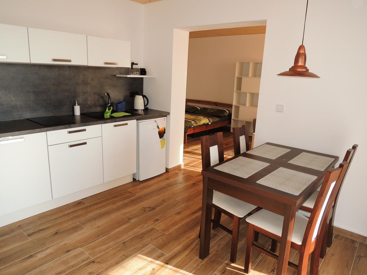 Apartman 7 Stozec Luaran gambar